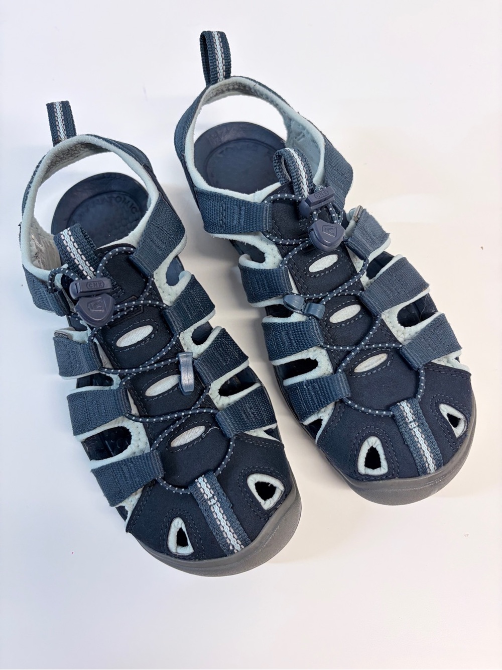 KEEN Clearwater CNX Water Sandals Woman’s Size 7.5 Navy Blue Hiking Bungee